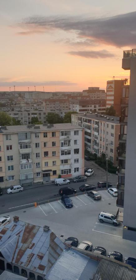 Modern Apartment Pitesti Exterior photo